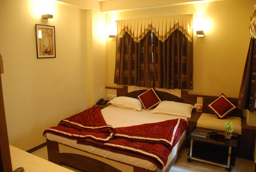 Capital O 978 Marshall The Hotel Αχμπανταμπάντ Δωμάτιο φωτογραφία