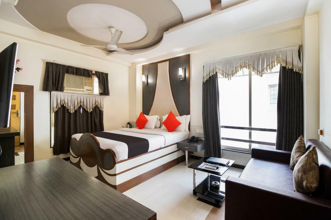 Capital O 978 Marshall The Hotel Αχμπανταμπάντ Εξωτερικό φωτογραφία