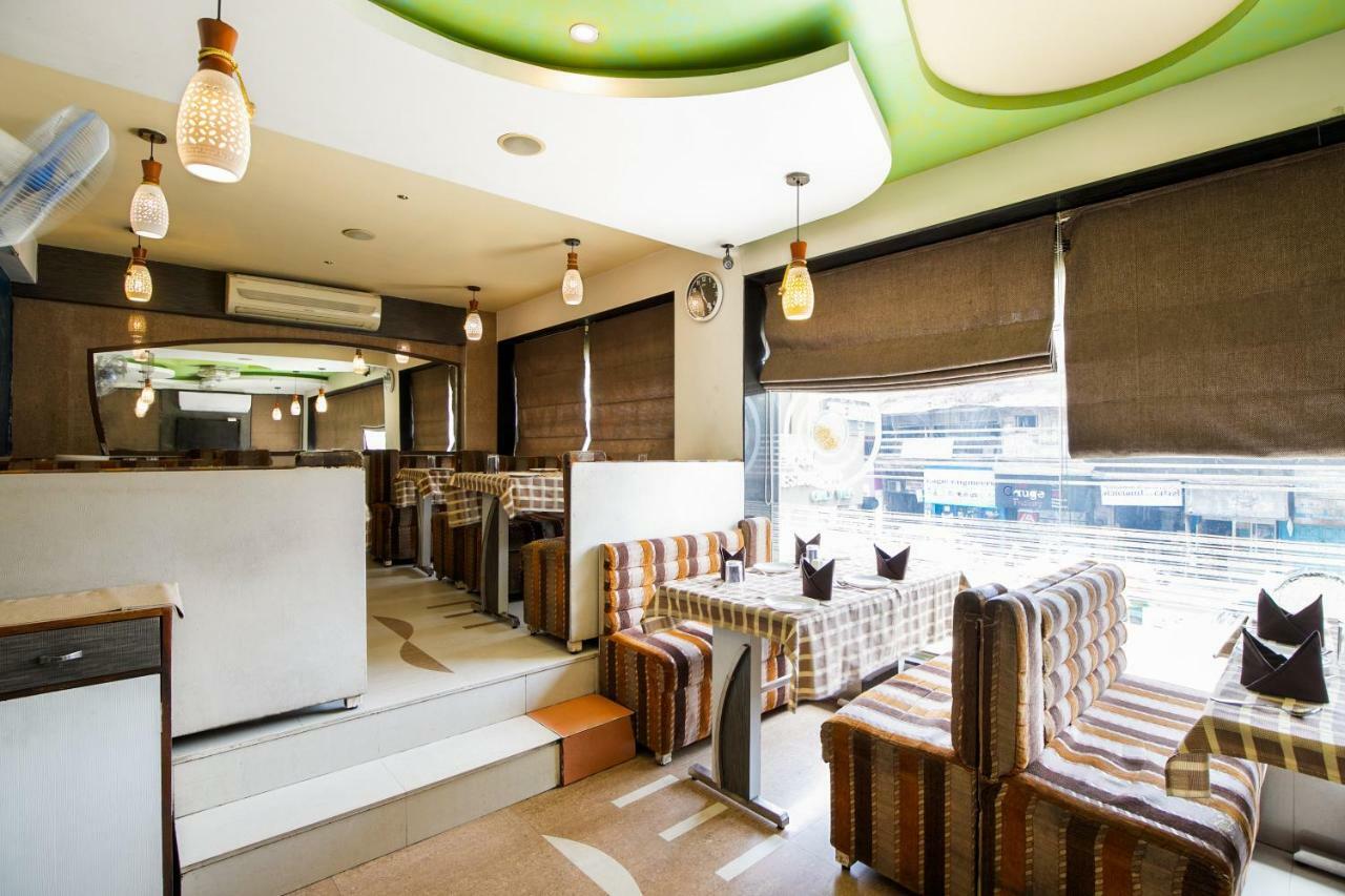 Capital O 978 Marshall The Hotel Αχμπανταμπάντ Εξωτερικό φωτογραφία