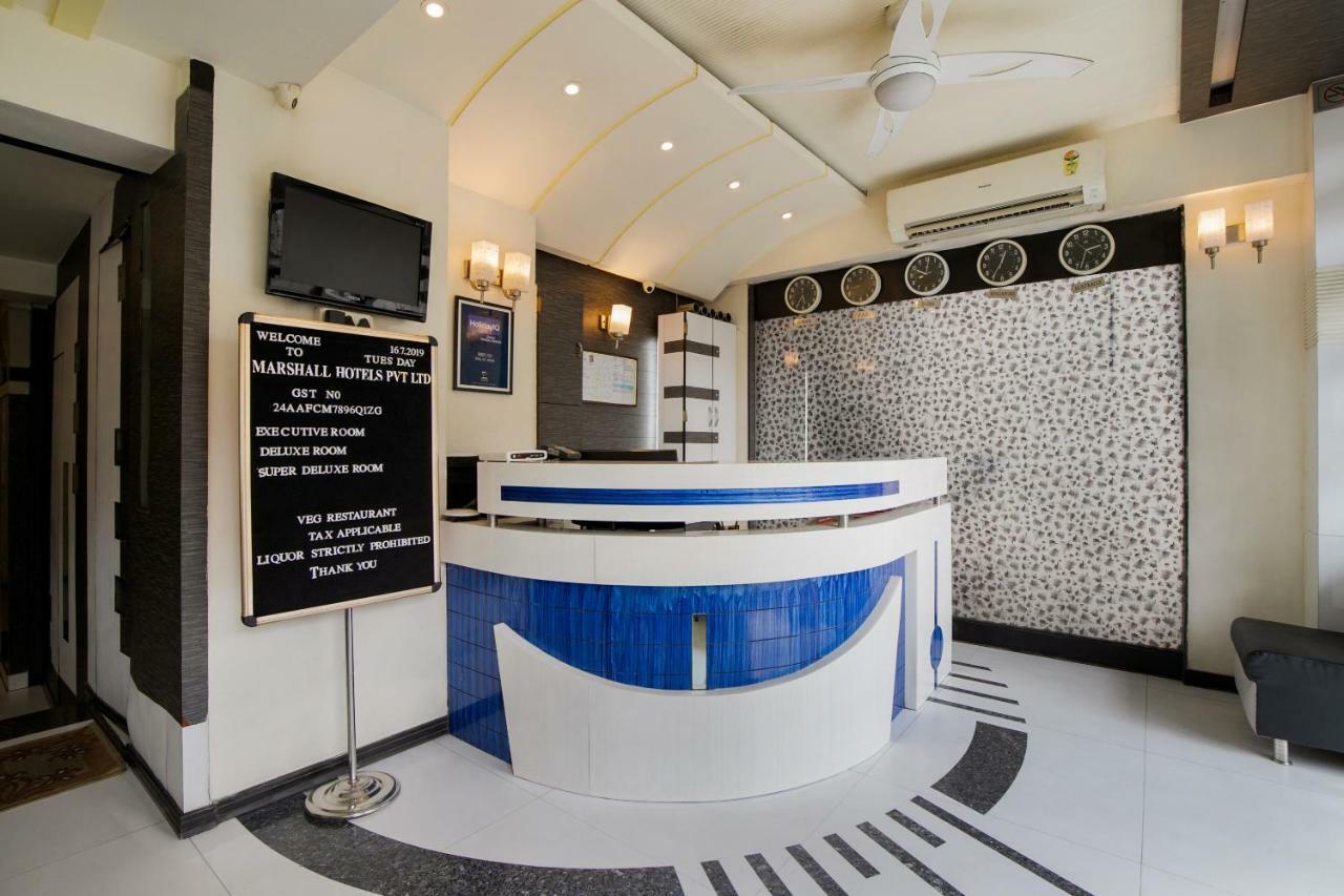 Capital O 978 Marshall The Hotel Αχμπανταμπάντ Εξωτερικό φωτογραφία
