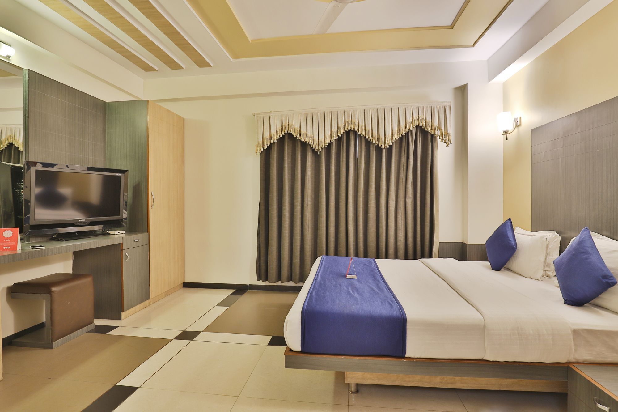 Capital O 978 Marshall The Hotel Αχμπανταμπάντ Εξωτερικό φωτογραφία