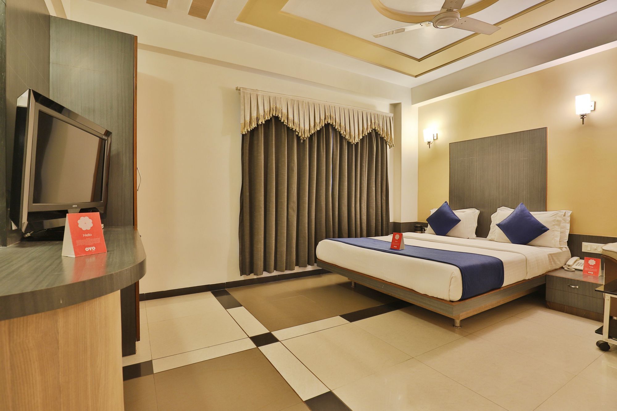 Capital O 978 Marshall The Hotel Αχμπανταμπάντ Εξωτερικό φωτογραφία
