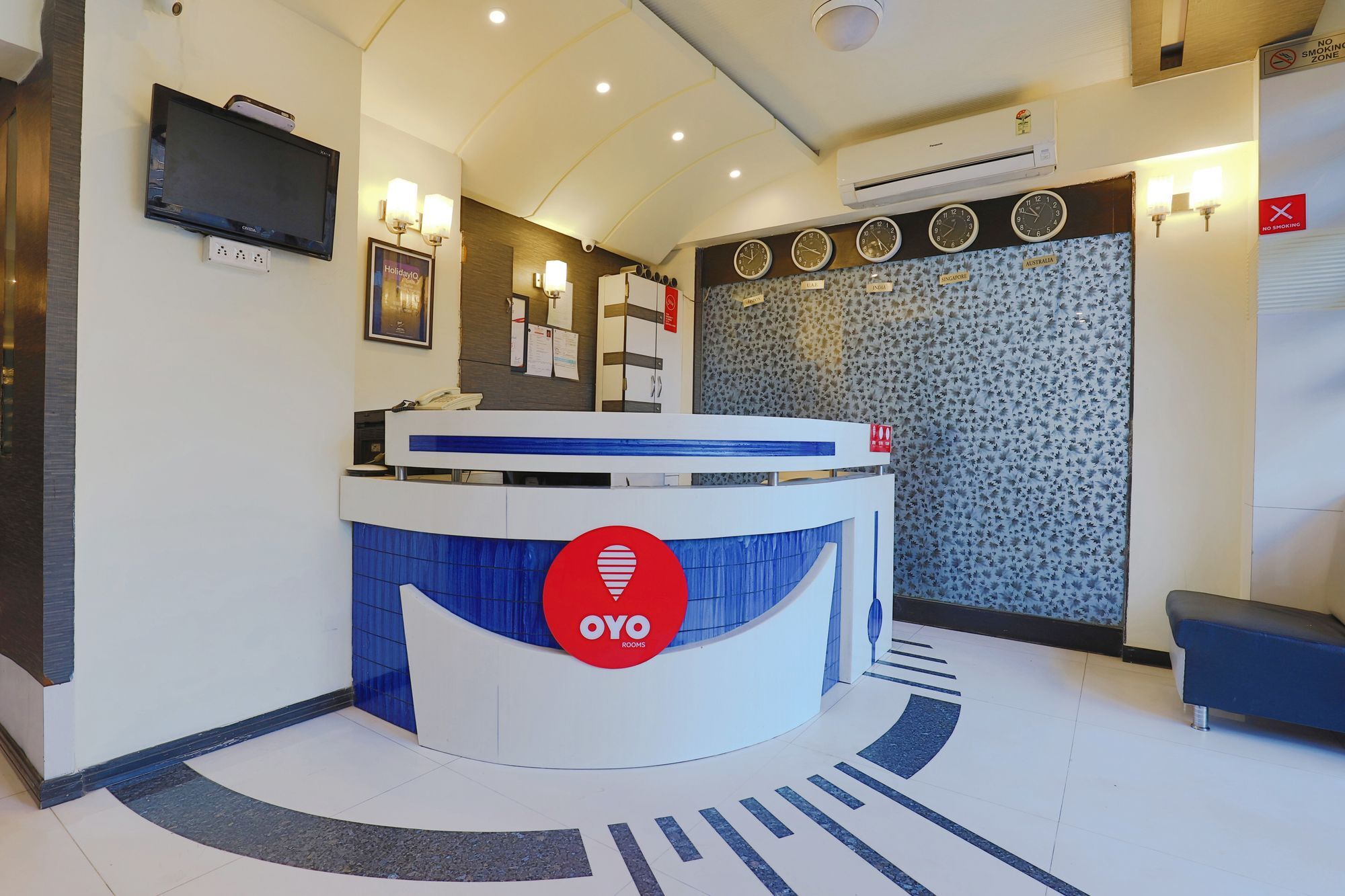 Capital O 978 Marshall The Hotel Αχμπανταμπάντ Εξωτερικό φωτογραφία